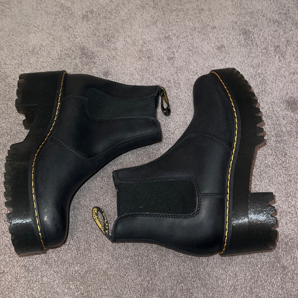 Dr martins rometty  WYOMING LEATHER PLATFORM CHELSEA BOOTS